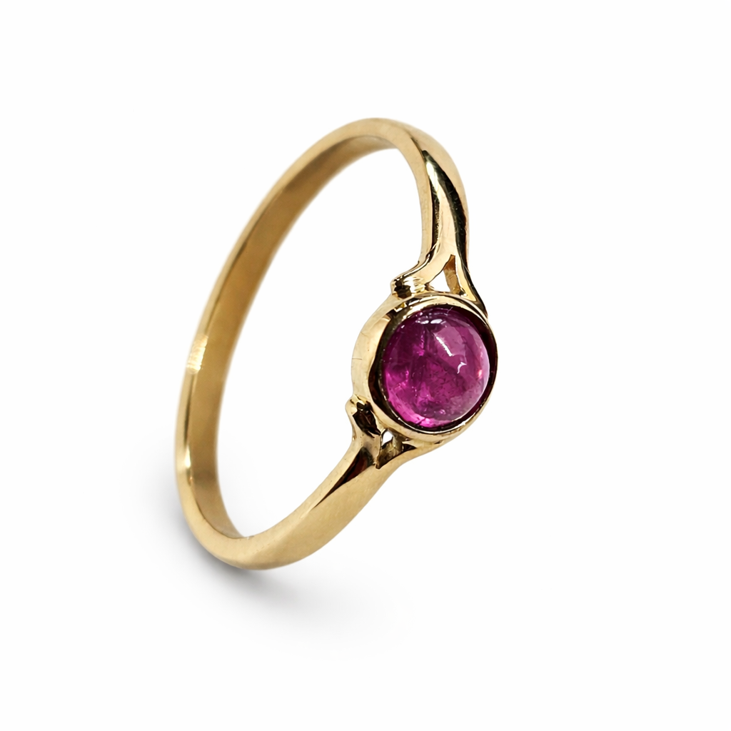 Anillo oro 18K Rubi