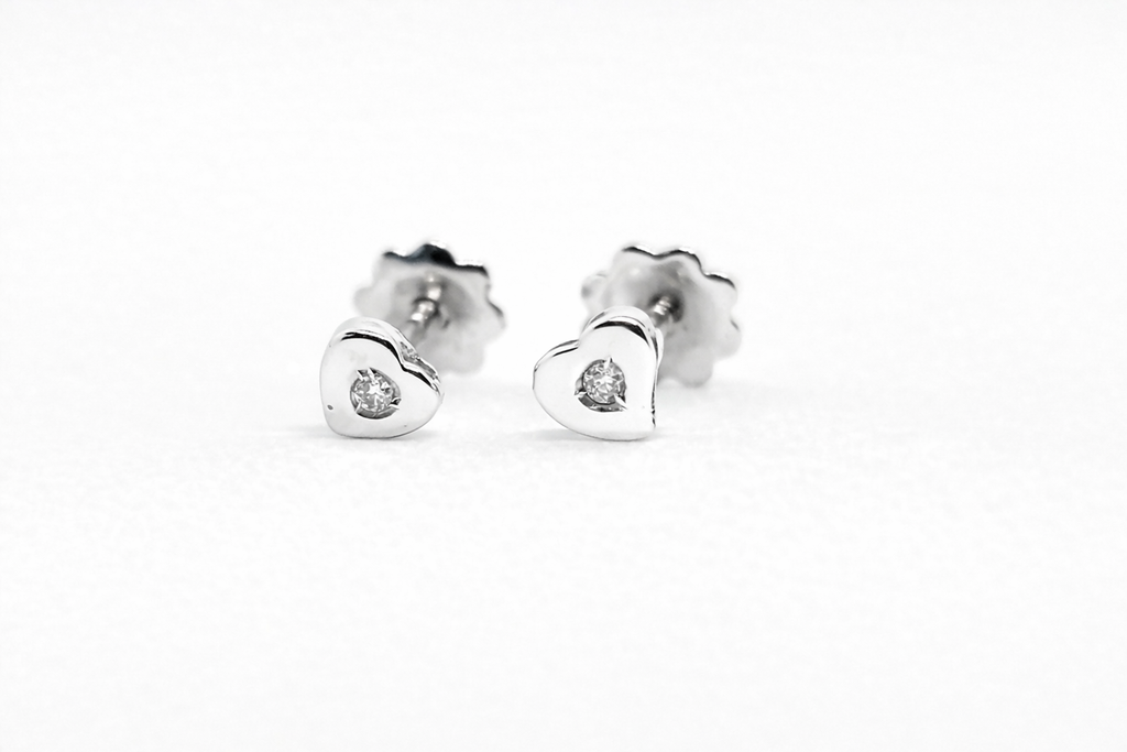 Pendientes Oro Blanco 18K Corazon